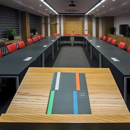 Ilayda Avantgarde 4* 쿠사다시