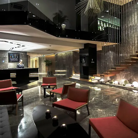 伊莱达先锋酒店