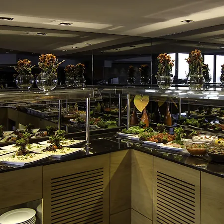 伊莱达先锋酒店 酒店 库萨达斯