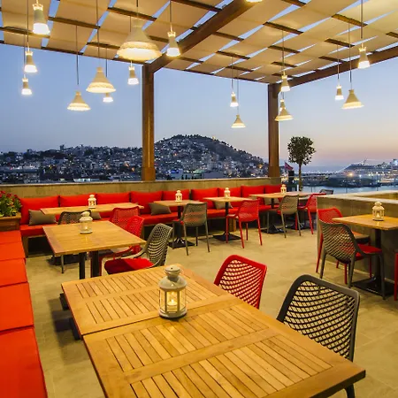 伊莱达先锋酒店 4*