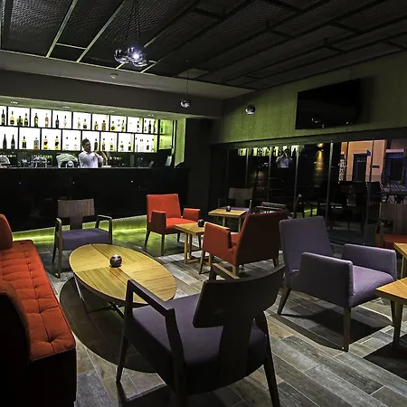伊莱达先锋酒店 库萨达斯