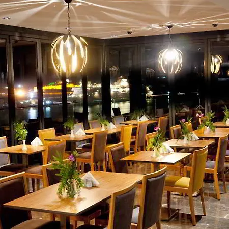 酒店 伊莱达先锋酒店